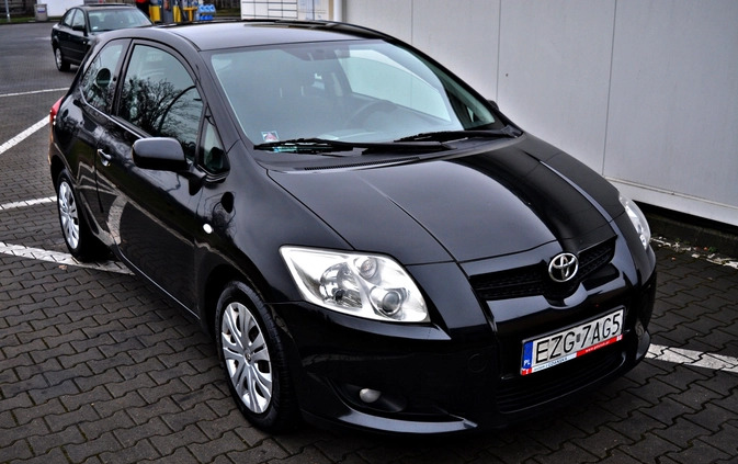 Toyota Auris cena 13500 przebieg: 324000, rok produkcji 2007 z Limanowa małe 79